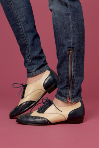 Capone Oxford