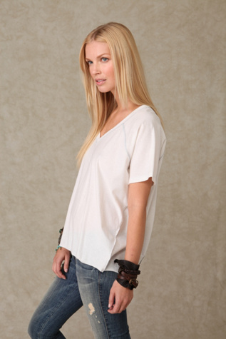 Short Sleeve Voluminous V-Neck Tee
