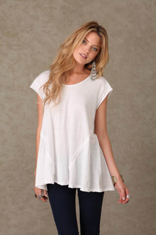 Short Sleeve V Neck Seamed Tee