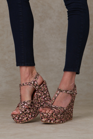 Swansong Floral Platform
