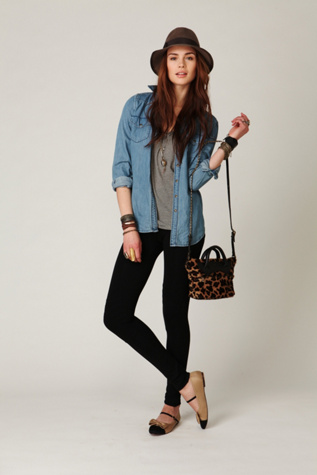 Pleated Knee Legging