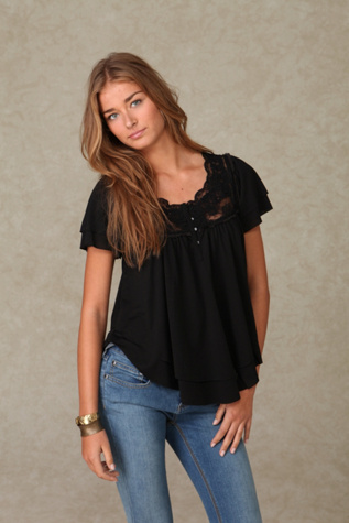 Shortsleeve Boho Lace Neck Blouse