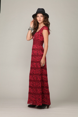 Sleeveless Floral Lace Maxi Dress