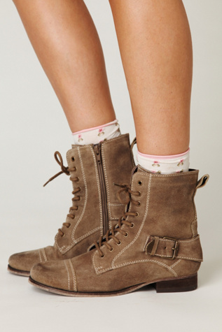Max Lace Up Boot