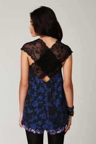 Sleeveless Printed Crossback Tunic