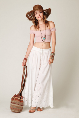 Trailing Eyelet Wideleg Pant