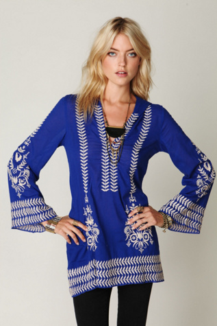 Embroidered Flora Pullover