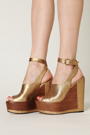 Camryn Platform