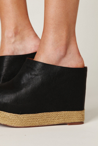Kelsey Mule Wedge