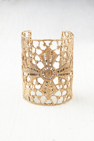 Maltese Cross Lace Cuff