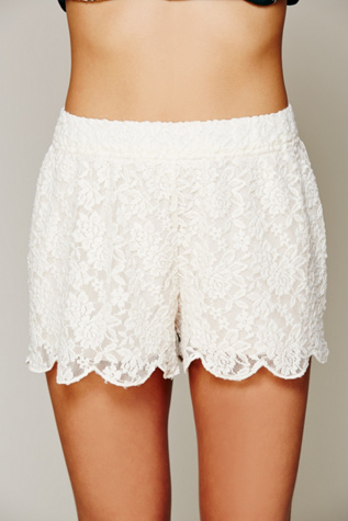 Scalloped Lace Skort