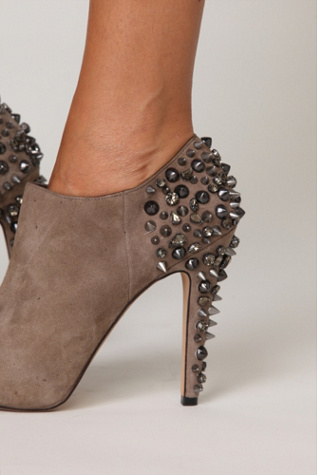 Rizzo Spike Heel