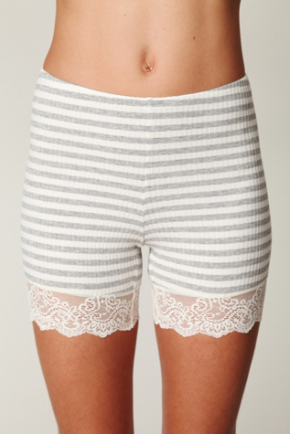 Grey / Ivory