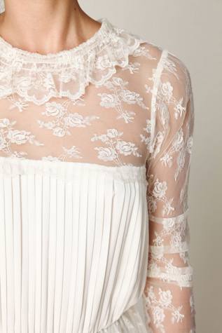 Young Victorian Dress