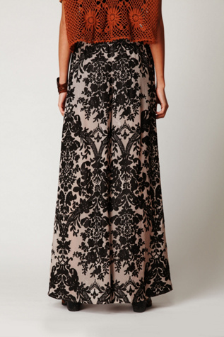 Black / Ivory