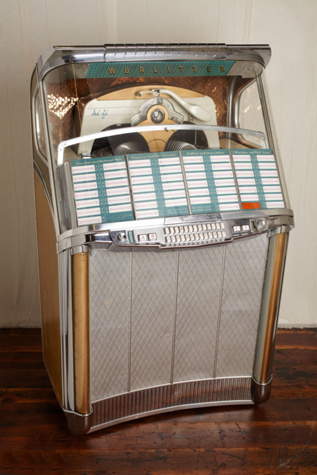 Vintage Wurlitzer Jukebox