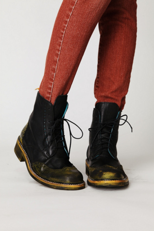 Black Distressed