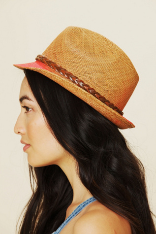 Straw / Red