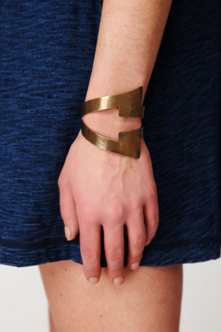Double Arrow Cuff