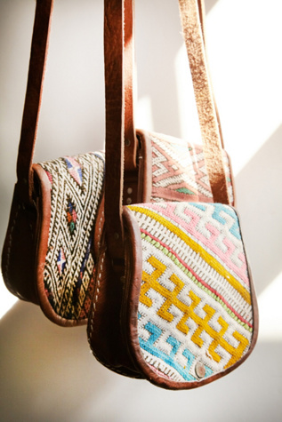 Rocas Carpet Crossbody