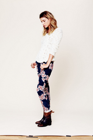 Red / Navy / Ivory