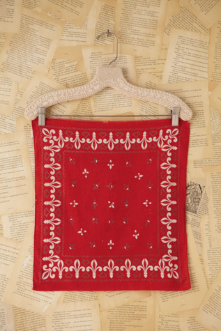 Free People Vintage Red Patterned Woven Scarf in Vintage-Jewelry