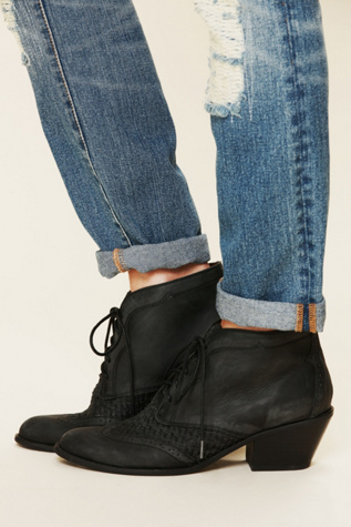 Woven Saloon Boot