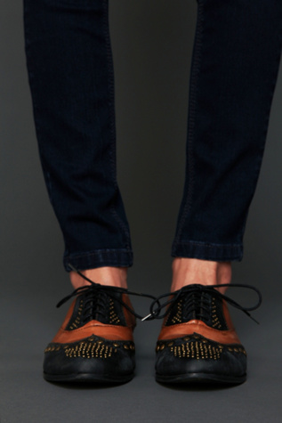 Capone Oxford