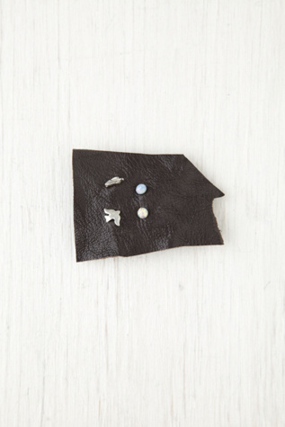 Novelty Stud Set