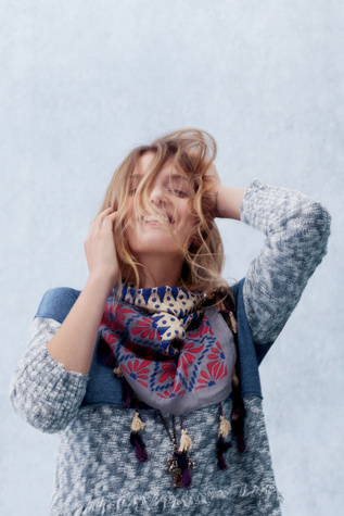 Printed Floral Tassel Scarf
