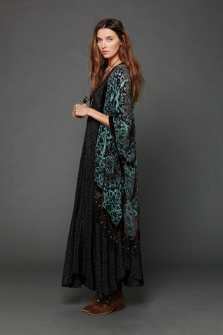 Pretty Capelet