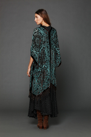 Pretty Capelet
