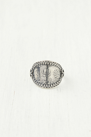 Floral Disc Ring