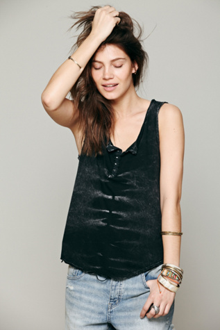 We The Free Skeleton Tank