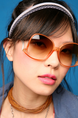 Amber W/Gold Temples